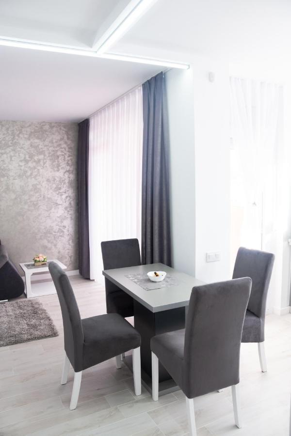 Gala Residence In Oradea Zewnętrze zdjęcie